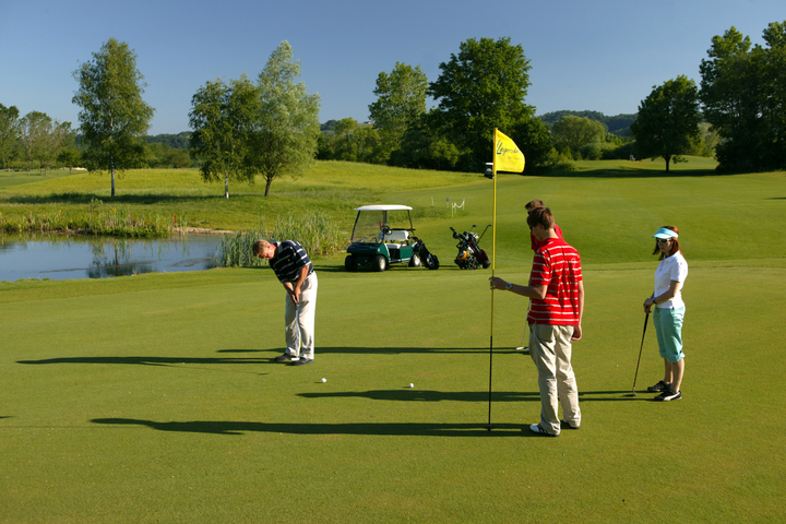 Thermengolf Loipersdorf genießen und im Hotel Oasis Loipersdorf