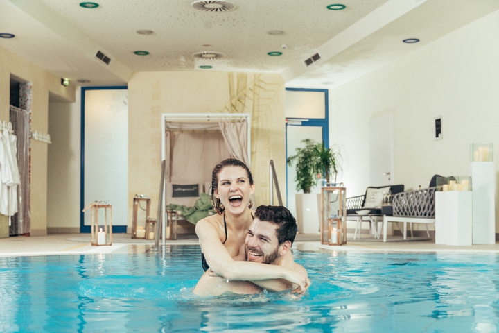 Therme Loipersdorf Hotel Oasis Spaß Baden Urlaub