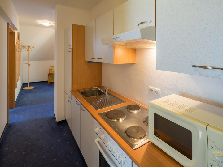 Kleine Kochnische im Appartement im Hotel Oasis Loipersdorf